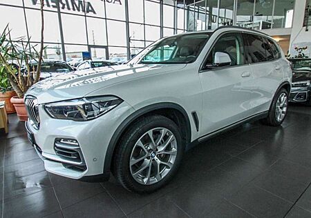 BMW X5 xDrive30d xLine/Soft-Close/Pano/AHK/ACC/H&K