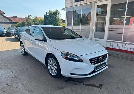 Volvo V40 You! Pano Navi PDC Klima SHZG MFL Xenon