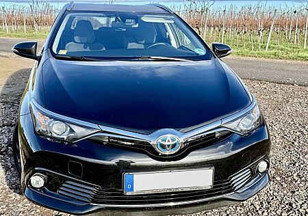 Toyota Auris Hybrid Edition-S+