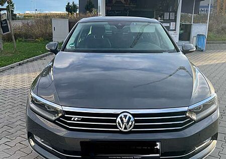 VW Passat Volkswagen B8 Comfortline 190 PS Top Ausstattung Neu Service