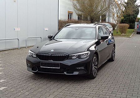 BMW 330 i Touring Sport Line Aut. Navi, Panorama, AHK