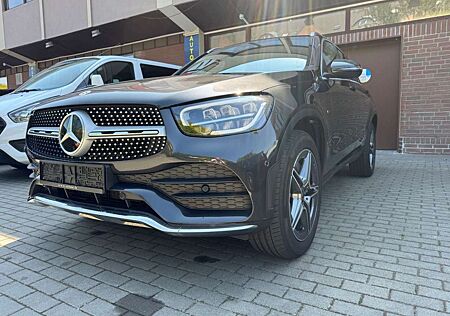 Mercedes-Benz GLC 300 de 4Matic AMG