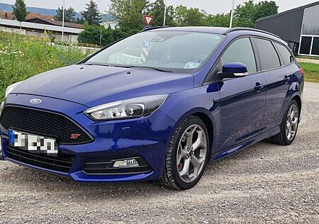 Ford Focus SW 2.0 ecoboost ST 250cv