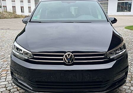 VW Touran Volkswagen United Start-Stopp