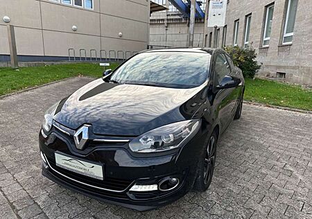 Renault Megane gebraucht kaufen Renault Megane III Coupe BOSE Edition Navi Teilleder