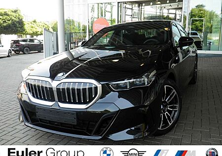 BMW 520 i Sportpaket Navi Digitales Cockpit Soundsystem Ha