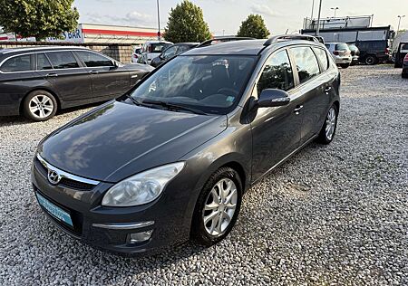 Hyundai i30 i30cw 2.0 CRDi Style