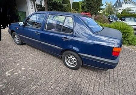 VW Vento Volkswagen , 65 Tkm, TÜV neu, gepflegt, Nichtraucher