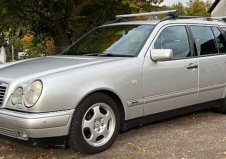 Mercedes-Benz E 300 gebraucht kaufen Mercedes-Benz E 300 T TD Avantgarde