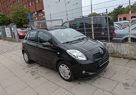 Toyota Yaris Executive