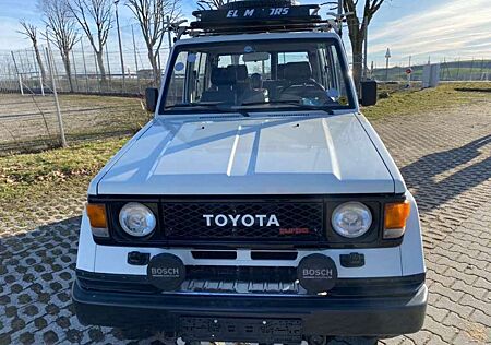 Toyota Land Cruiser Turbo LJ 70