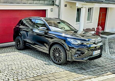 VW Tiguan Volkswagen 2.0 TDI SCR 4MOTION DSG R-Line