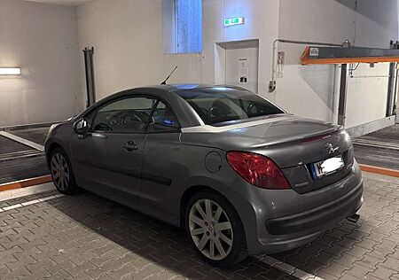 Peugeot 207 CC 150 THP Roland Garros