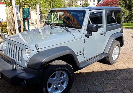 Jeep Wrangler Sport Hard-Top Diesel 3-Türer 2.8 CRD