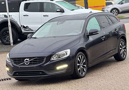 Volvo V60 Kombi Kinetic Autom,Klimaaut.,Navi,Euro6