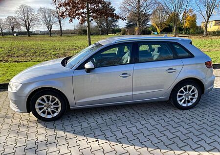 Audi A3 Schöner Attraction Sportback 1.2 TFSI