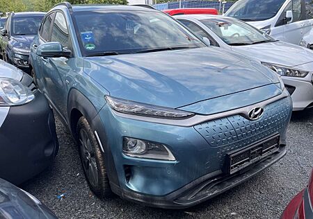 Hyundai Kona Style ACC R.Cam Voll-LED Navi PDC SHZ DAB+