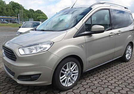Ford Tourneo Courier Titanium
