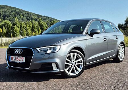 Audi A3 Sportback 35 TFSI sport, Navi, Bi-Xenon.