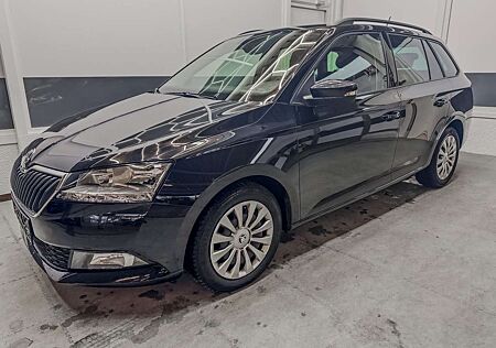 Skoda Fabia Combi AMBITION KLIMAAUTOMATIK RFK PDC SHZ 1.0 T...