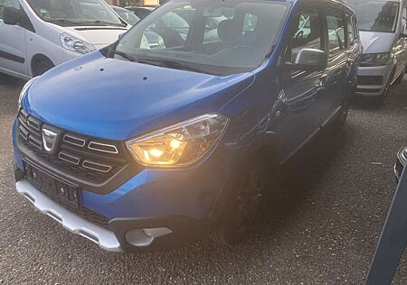 Dacia Lodgy Stepway Celebration