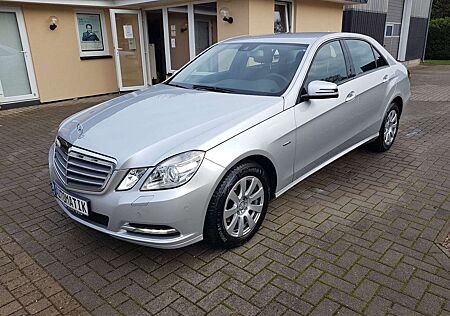 Mercedes-Benz E 200 CGI BlueEfficiency Xenon PDC 55000 KM