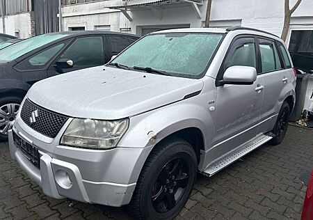 Suzuki Grand Vitara 1.9 DDIS Club*KLIMAAUTOM*AHK*ALLRAD