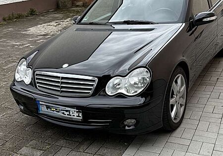 Mercedes-Benz C 180 Kompressor (203.046)