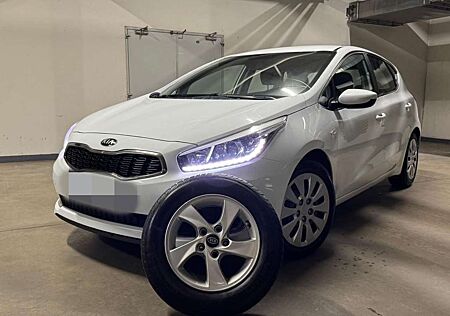 Kia Cee'd Ceed / Ceed 1.4 CVVT Attract