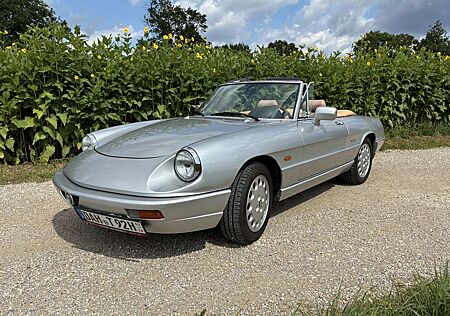 Alfa Romeo Spider 2.0