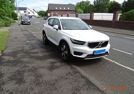 Volvo XC 40 XC40 Momentum Pro