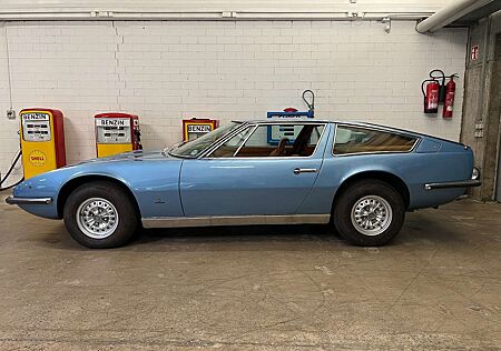 Maserati Indy 4200