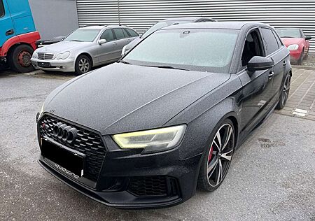 Audi RS3 SPORTBACK ALL-BLACK/19Z./MTRX/PANO/RS-AGA/VC