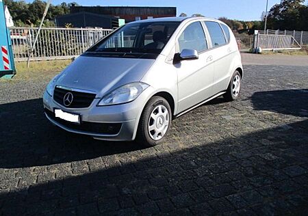 Mercedes-Benz A 160 BlueEFFICIENCY Elegance