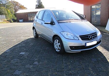 Mercedes-Benz A 160 BlueEFFICIENCY Elegance