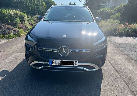 Mercedes-Benz GLA 180 GLA 250 e (247.785)