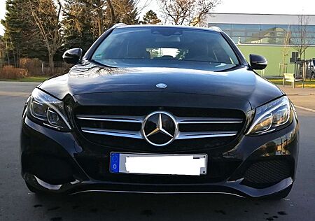 Mercedes-Benz C 200 Avantgarde+Distr.+Pano.+Leder+AHK+360°+LED