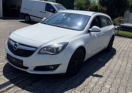 Opel Insignia 2.0 Bit.CDTI Sp Tourer Navi,ACC,8Fach