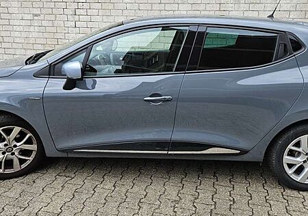 Renault Clio TCe 90 Limited Deluxe mit Allwetterreifen