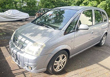 Opel Meriva 1.7 CDTI 6 GANG UND 1 Hand