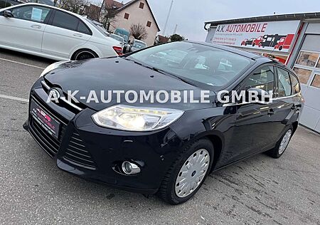 Ford Focus Turnier Titanium*KAMERA*BE-XENON*NAVI*SHZ*