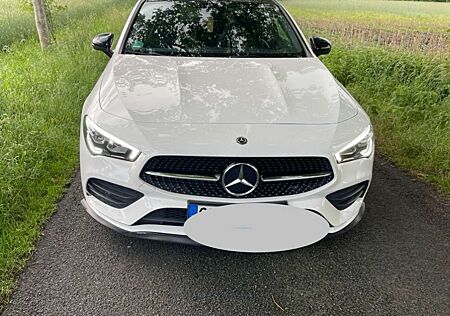 Mercedes-Benz CLA 220 d AMG Line Panorama Schiebedach