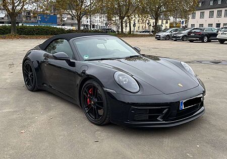 Porsche 911 Carrera 4 GTS Cabriolet