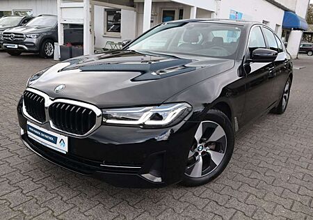 BMW 520d 520 Aut.|HEADUP-DISPLY|R-CAM|LEDER|