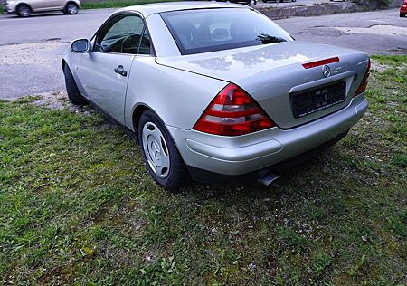 Mercedes-Benz SLK 200