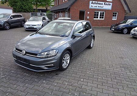 VW Golf Volkswagen VII Lim. Comf, Navi, LM, SHZ,Met., Ganzjahr