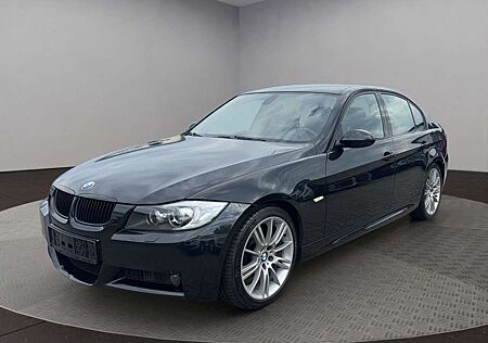 BMW 335 i M Paket Xenon Komfortzg Scheckheft Top Zust