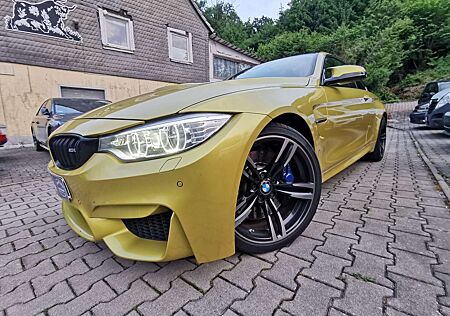 BMW M4 Carbon/H&K/Head Up/Navi/Kamera/Sitzhzg/19 /