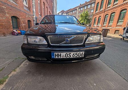 Volvo V70 2.4
