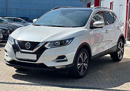 Nissan Qashqai 1.3 AUTOMATIK*AHK*Panorama*Kamera*Navi*Park*Alu